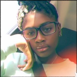 Meet your Posher, Ines